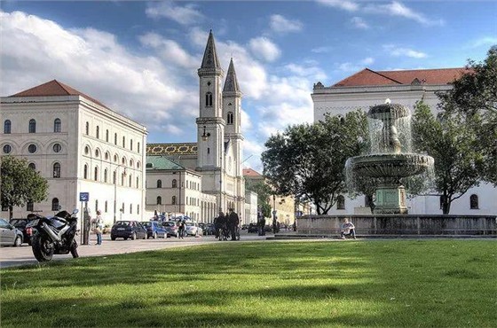 欧亚名校微解读 | 德国排名第一的慕尼黑大学，德语学生的梦想